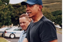 Cựu tổng thống Mỹ Obama bất ngờ xuất hiện với cơ bắp cuồn cuộn như soái ca