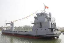 Quảng Ninh hạ thủy 2 tàu chở quân xuất khẩu sang châu Mỹ