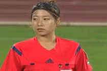 Nhan sắc nữ trọng tài bắt chính trận ĐT Việt Nam thắng Myanmar