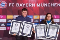 Robert Lewandowski xô đổ 4 kỷ lục Guinness trong một trận đấu