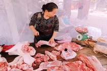 Mắc màn để ruồi hết đường tiếp cận, hàng bán thịt gây bão mạng