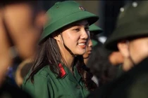 Nhan sắc xinh đẹp của các thiếu nữ tự nguyện nhập ngũ