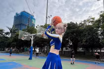 "Nữ thần bóng rổ" xứ Trung khoe body đẹp mê ly