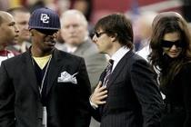 Tom Cruise buồn bã khi vợ cũ hẹn hò với bạn thân