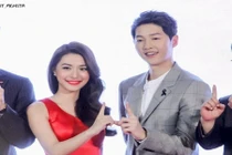 Bỏ Song Hye Kyo ở Hàn, Song Joong Ki sang Thái gặp mỹ nhân