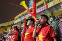 Đội tuyển Việt Nam đấu Syria: CĐV Nam Định “cấm” kèn Vuvuzela vào sân