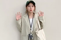 Nữ sinh ĐH Hoa Sen xuất hiện khiến nhiều người nhầm gặp “búp bê sống“