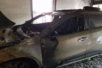 Video: Ô tô Mazda CX-5 cháy ngùn ngụt khi đậu trong sân nhà