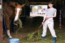 Nữ công nhân bỗng đổi đời nhờ nhan sắc "vi diệu"