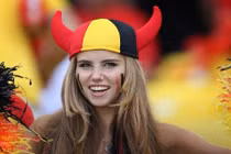 Nữ CĐV Bỉ được săn đón nhất World Cup 2014 giờ ra sao?