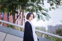 Đóa Nhi - nữ nhân viên tiệm Internet cực xinh gây sốt mạng