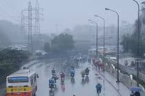 Mưa dông phủ kín cả nước dịp cuối tuần