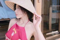 Mặc yếm hồng, cô gái khiến dân mạng “truy tìm” ráo riết vì điều này