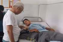 Bố của“hiệp sĩ bị đâm: "Nó khỏe lại, muốn đi bắt cướp tôi cũng đồng ý"