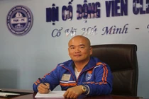 Chân dung CĐV “chịu chơi” vì bóng đá Quảng Ninh