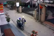 Camera ghi cảnh tội phạm "thôi miên" trộm tiền cụ già 79 tuổi