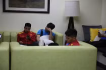 ĐT Việt Nam làm gì trong thời gian sự cố nhập cảnh ở Philippines?