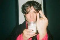 "Hack não" với thử thách ngón út chạm ngón trỏ: Bạn làm được không?