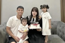 Chúc mừng sinh nhật vợ, trung vệ Bùi Tiến Dũng khoe hôn nhân "ngọt"