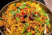 Bún lòng xào nghệ và loạt đặc sản Việt bổ dưỡng