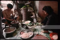 Rưng rưng cảnh Tết xưa ở Việt Nam qua ống kính phóng viên nước ngoài