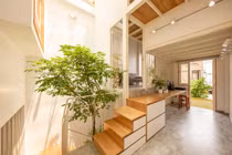 Thiết kế sáng tạo của nhà mái kép trên ô đất nhỏ hẹp 