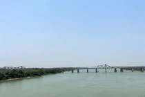 Chờ đón Quy hoạch hai bên bờ sông Hồng: Nỗi lòng người ở ven sông