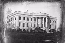 Ai là tổng thống Mỹ đầu tiên sống trong Nhà Trắng?