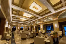 Bên trong khách sạn ma ám nổi tiếng ở Chicago