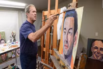 Ngạc nhiên tài năng hội họa của cựu Tổng thống Mỹ Bush