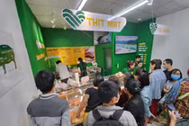 Thịt heo ăn chuối của bầu Đức tại Hà Nội có gì khác biệt?