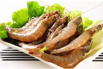 Luộc tôm thêm nước này ăn sẽ ngạc nhiên vì quá ngon