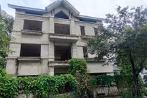 Hà Nội: Biệt thự tiền tỷ rêu mốc tại KĐT Dương Nội - Nam Cường