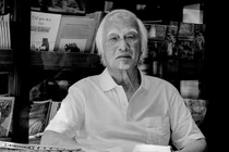 Nhà văn Vũ Hùng "Sống giữa bầy voi" qua đời