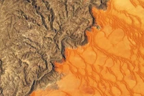 Ngỡ ngàng trước những hình ảnh ngoạn mục của Trái Đất chụp từ vệ tinh