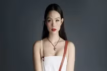 Mùng 1 Tết, Minh Hằng khoe nhẫn kim cương khủng cùng người đàn ông giấu mặt