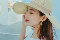 Đường tình của Minh Hằng vừa “náo loạn” mạng xã hội với tin đính hôn