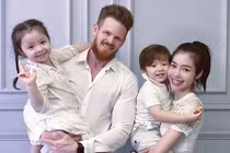 Góc khuất hôn nhân của Elly Trần vừa tố chồng Tây