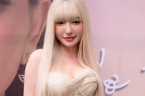 Elly Trần sự nghiệp mờ nhạt, đời tư ồn ào 