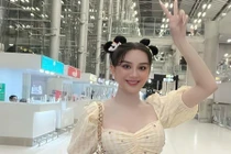 Lâm Khánh Chi mặc style “cưa sừng làm nghé” sang Thái sửa giọng