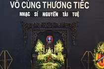 Nghệ sĩ đau xót tiễn biệt tác giả “Tiếng hát giữa rừng Pác Bó“