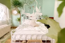 Ngôi nhà tối tăm "lột xác" sau cải tạo, phòng ngủ nào cũng chất ngất