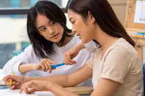 Ngay tháng đầu về nhà chồng, chị dâu đã gánh cho tôi hai tội 