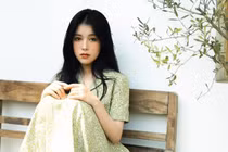 Nửa đêm dậy, phòng chị chồng vẫn sáng đèn, tôi chết điếng khi biết bí mật 