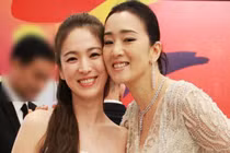 Củng Lợi và Song Hye Kyo: Ngày càng đẹp, đường tình lận đận 