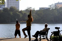 Dự báo thời tiết 24/1: Miền Bắc tăng nhiệt, nắng ấm trước khi rét đậm