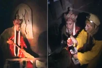 'Tây Du Ký' có cảnh quét bảo tháp, tại sao Đường Tăng quét từ dưới lên?