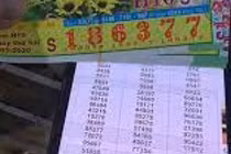 Trúng độc đắc, bỗng có tiền khủng: Người cho hết sạch, người đòi... tiêu hủy