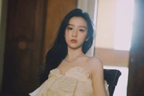 Người đẹp 2002 vào vai Hoàng Dung trong Anh hùng “xạ điêu“