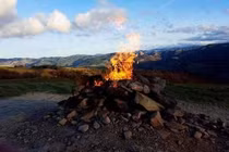 Núi lửa “đáng xấu hổ nhất thế giới“: Trở thành... bếp lò nấu ăn 